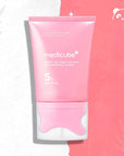 Medicube PDRN Collagen Gua Sha Neck Wrinkle Cream Ujędrniający Krem do Szyi z Masażerem Redukcja Zmarszczek 90 g - Kremy do szyi