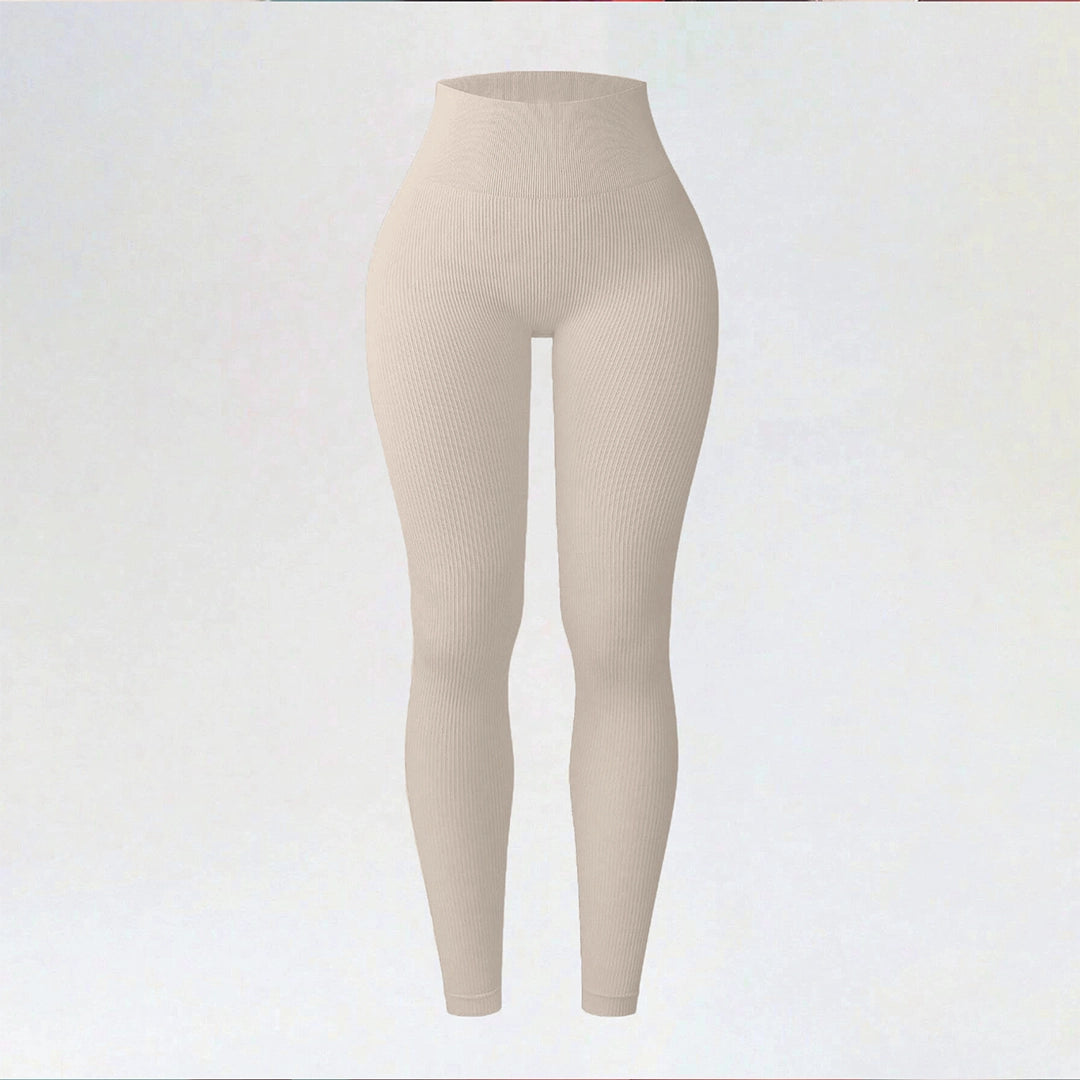 Ribbed leggings with a push-up effect – shaping and comfort