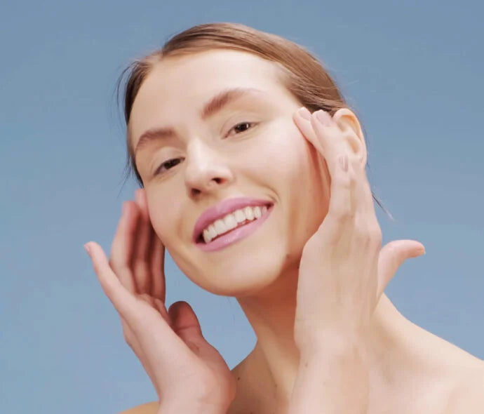 Złoty peeling enzymatyczny Gommage do twarzy HIH z keratyną 180 ml