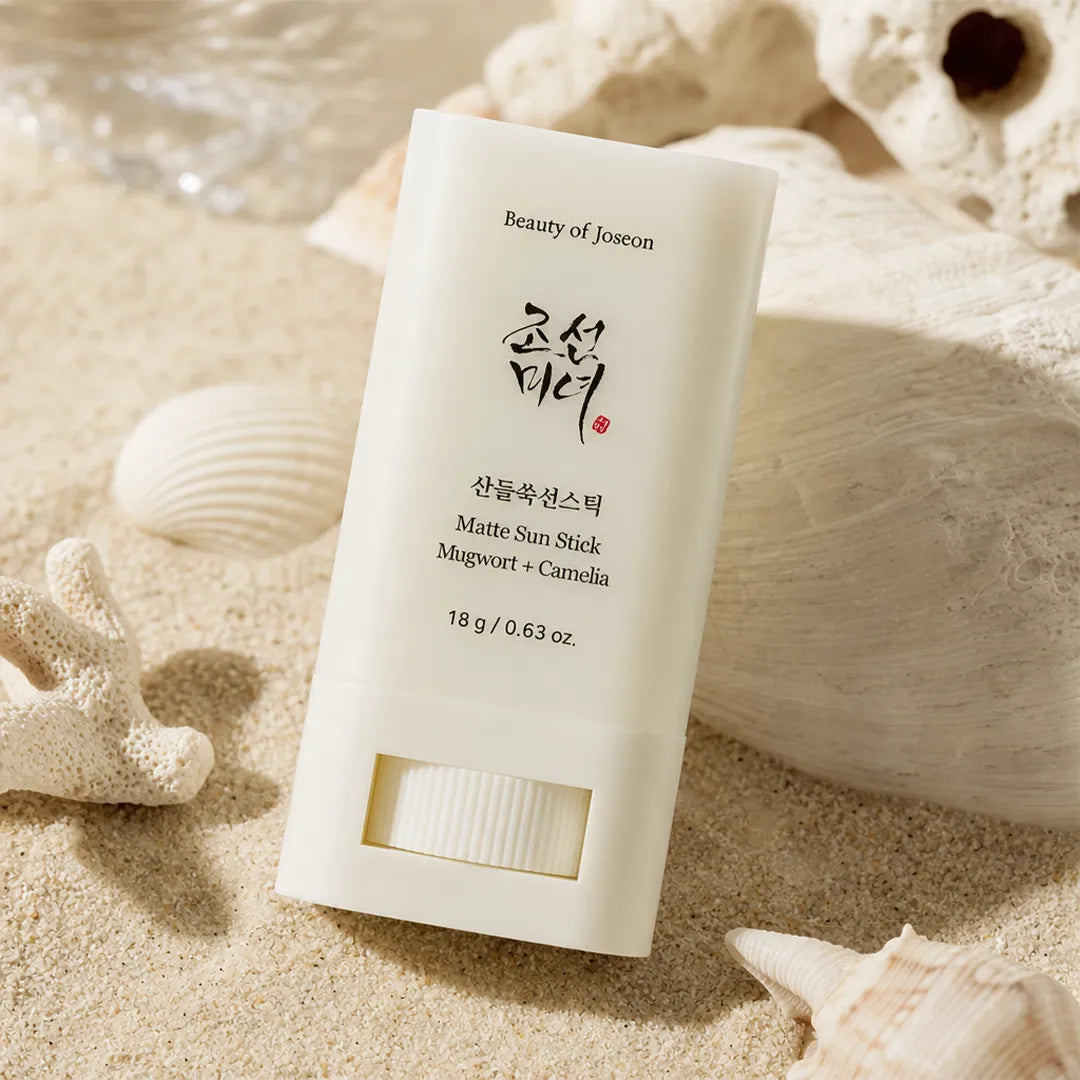 Matowy sztyft przeciwsłoneczny Beauty of Joseon z bylicą i kamelią SPF50+ PA++++ – 18 g