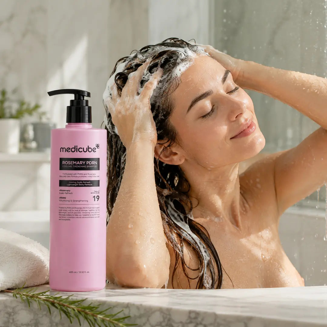 Medicube Volumizing and Scalp-Cooling Shampoo with PDRN and Rosemary – 400 ml